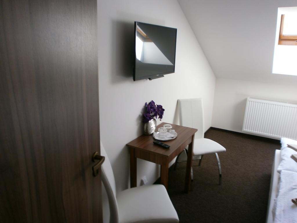 Hotel U Cisare Mělník Extérieur photo