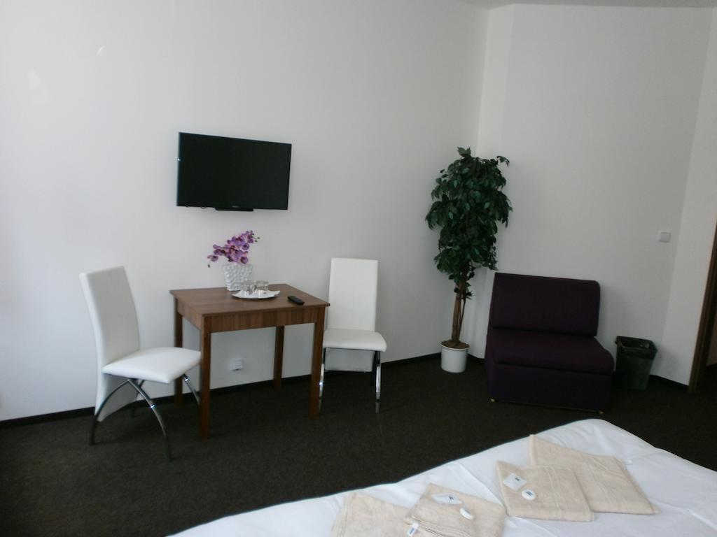 Hotel U Cisare Mělník Chambre photo
