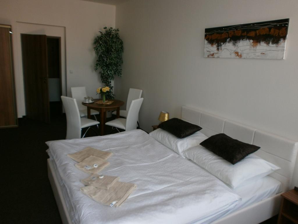 Hotel U Cisare Mělník Extérieur photo