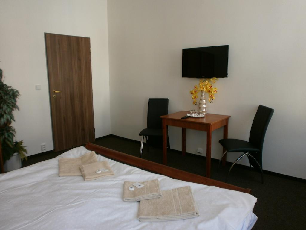 Hotel U Cisare Mělník Extérieur photo